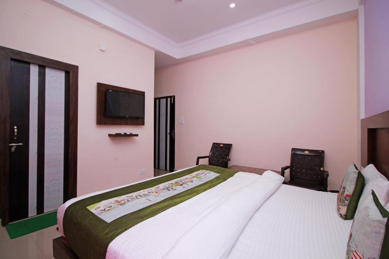 Oyo Hotel Chandni Dharamszala Kültér fotó