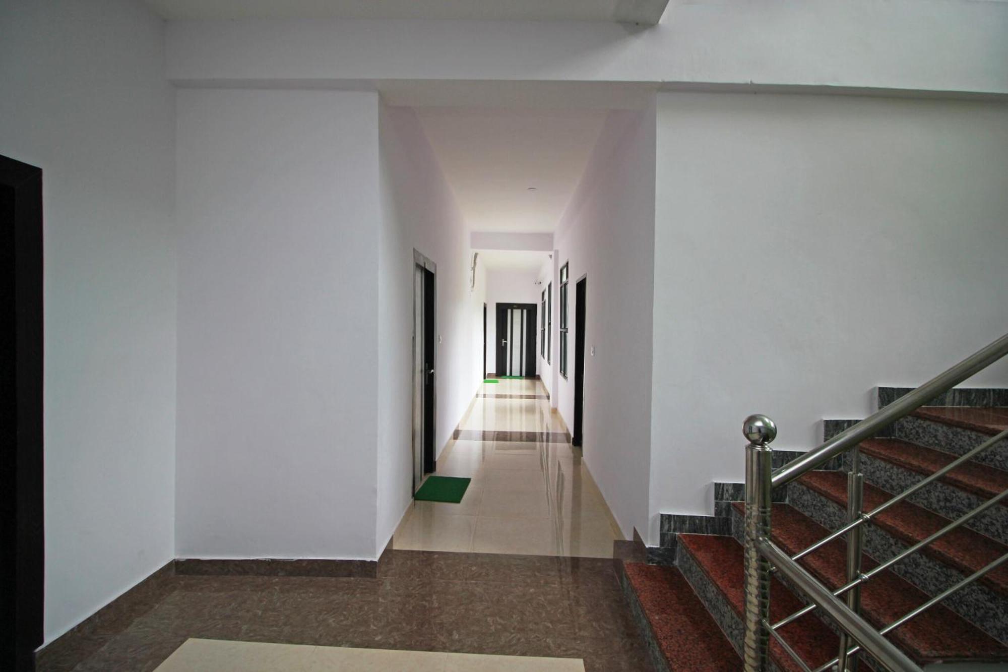 Oyo Hotel Chandni Dharamszala Kültér fotó