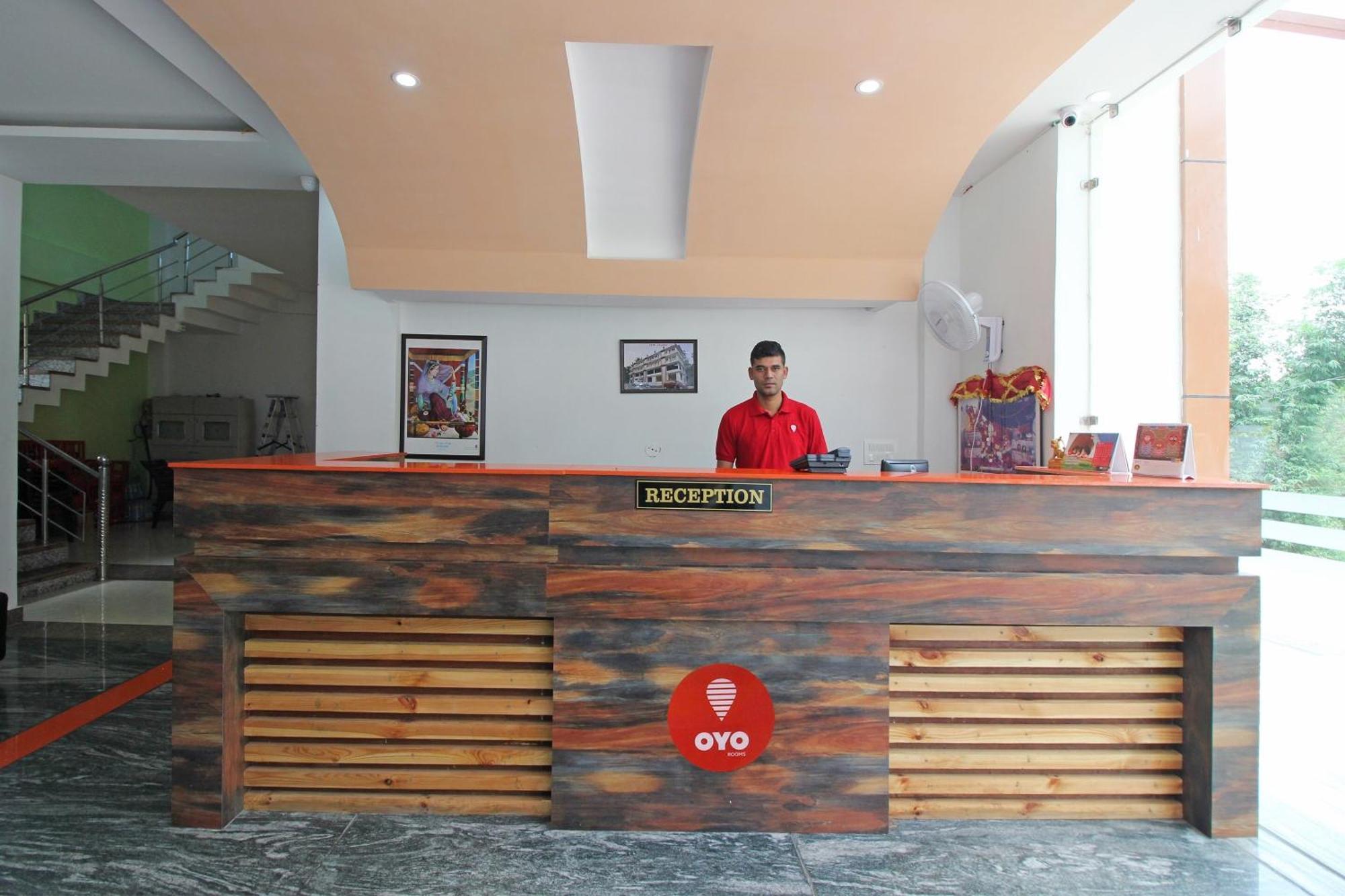 Oyo Hotel Chandni Dharamszala Kültér fotó